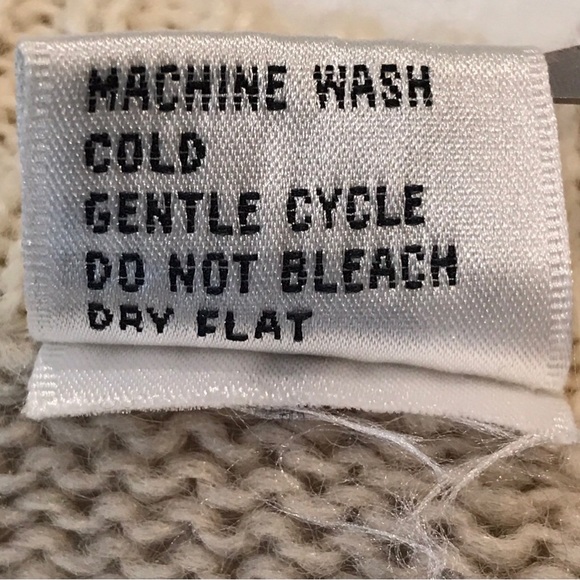 Vtg 90’s Aggio Wool Blend Warm Cozy Sweater Sz L Holiday Sweater Leaves - Picture 9 of 9